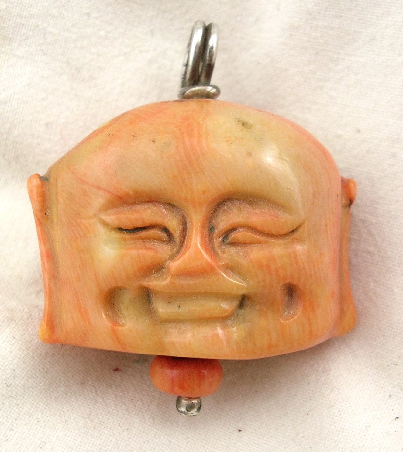 CHINA VINTAGE BAMBOO CORAL CARVED BUDDHA HEAD PENDANT