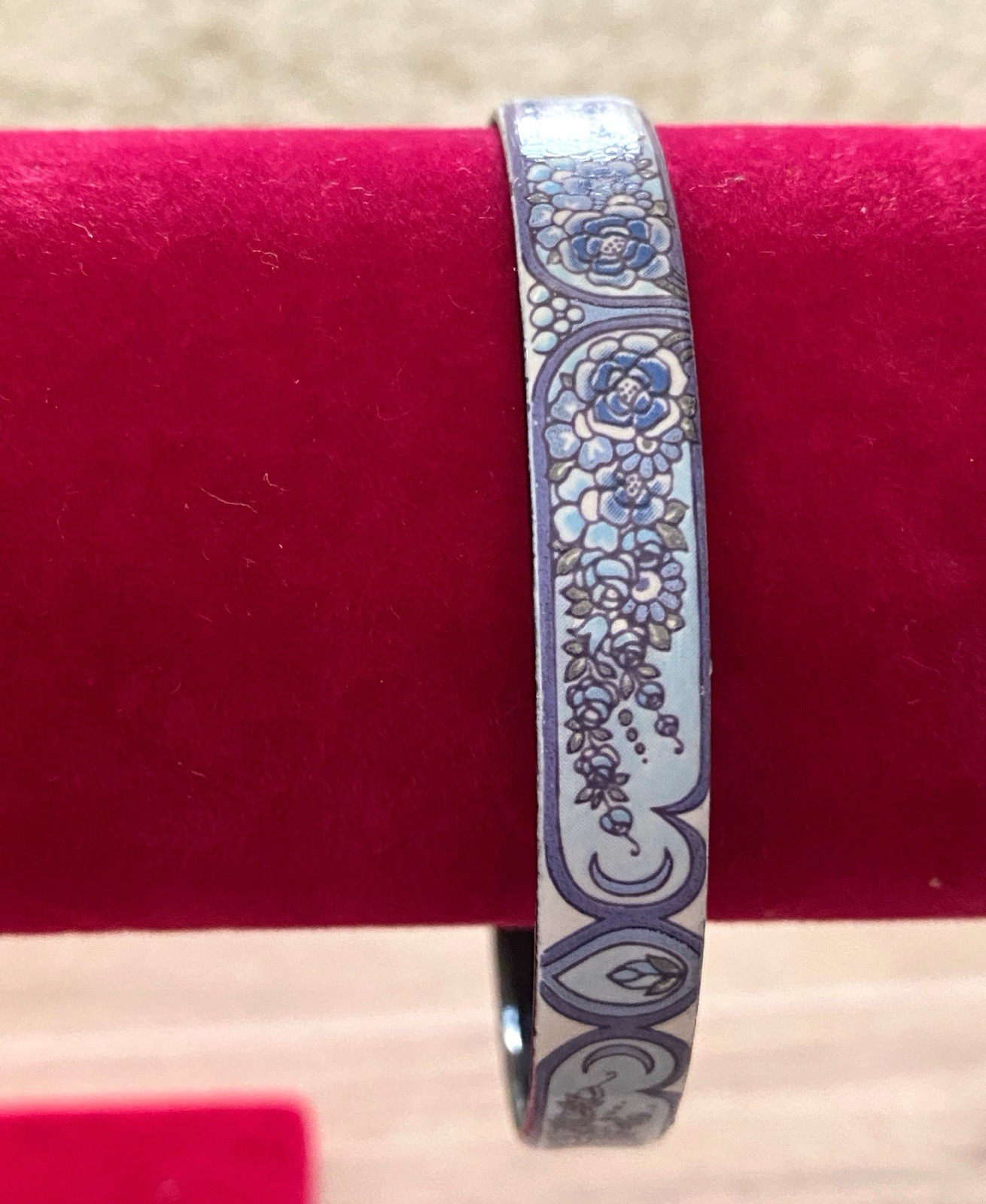 VTG Michaela Frey Floral Enameled Bangle(8.25in)