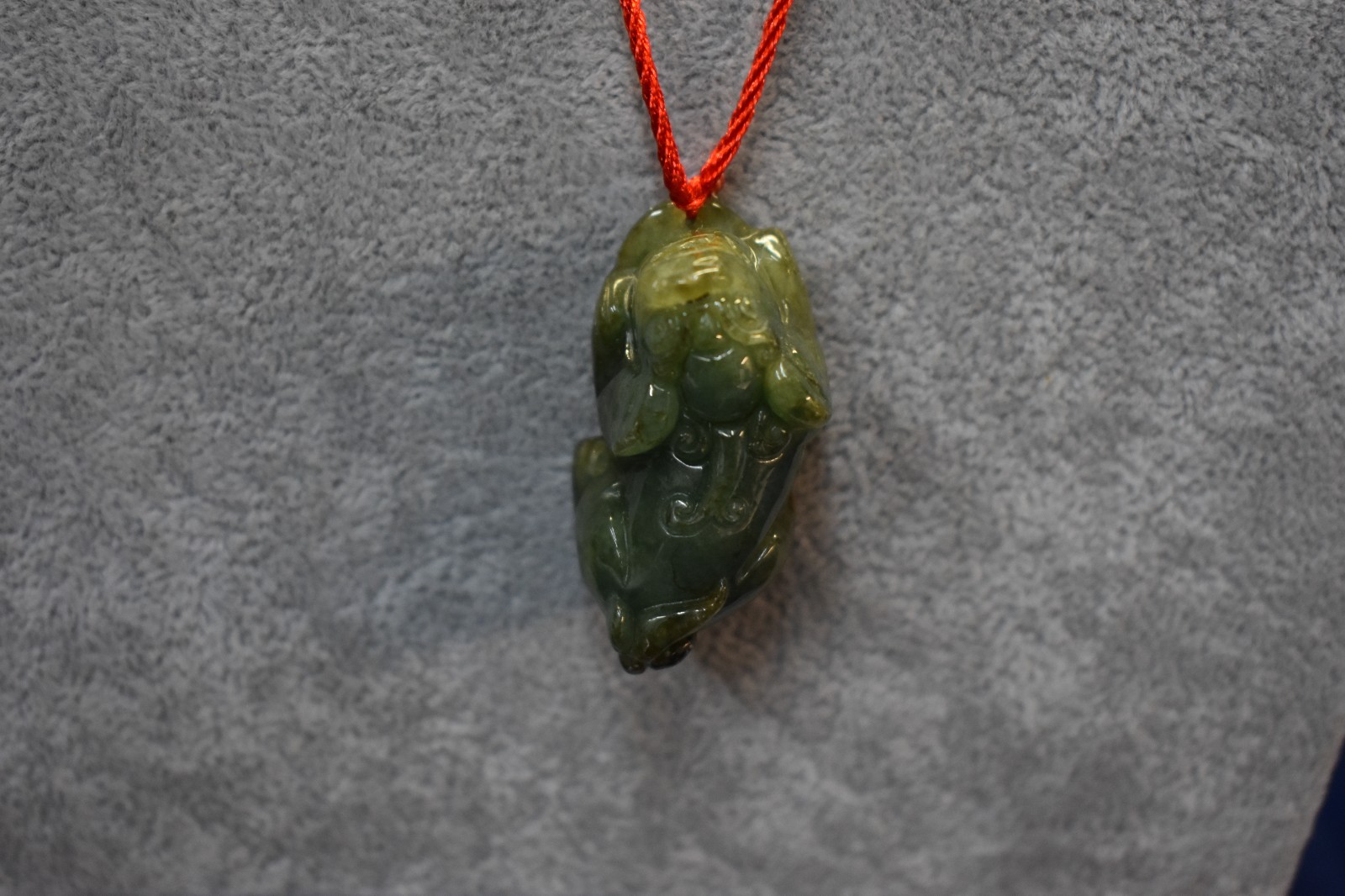 Certified Jade Pendant Foo Dog Beautiful Piece With Authenticity 29 Grams