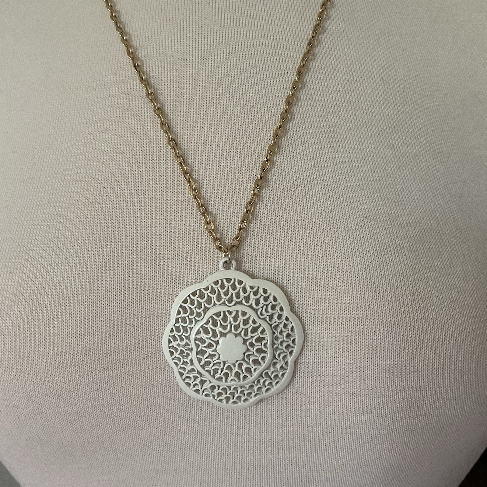 Vintage Large Round White Filigree Statement Pendant Gold Tone Necklace