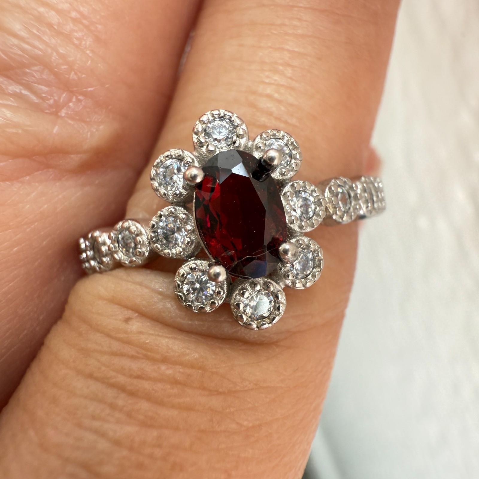 925 Sterling Silver Ring 6x4mm Natural Rhodolite Garnet Gemstone Zircon Red Gift