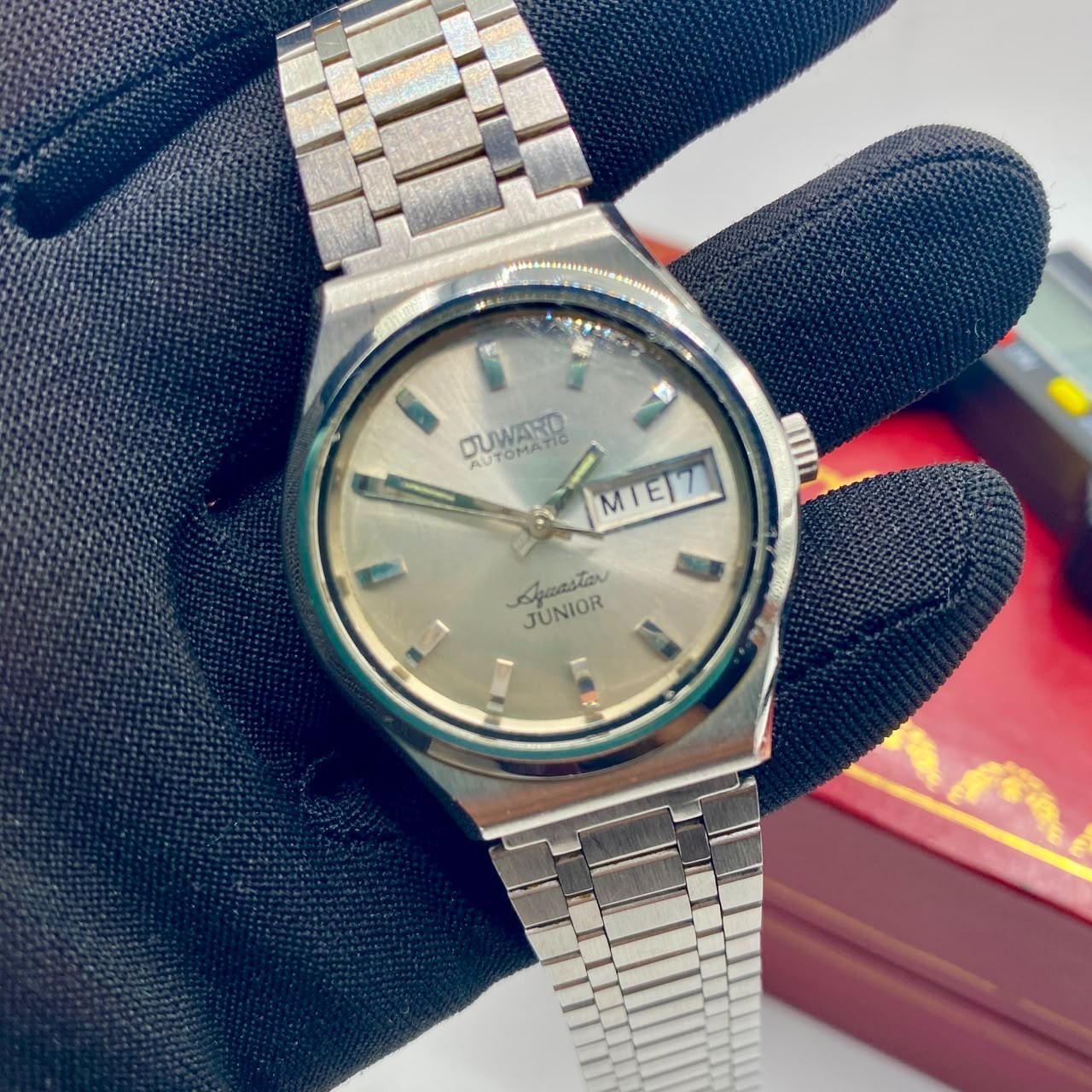 Vintage Duward Automatic Aquastar Watch Men’s Day Date Self Winding Silver Dial