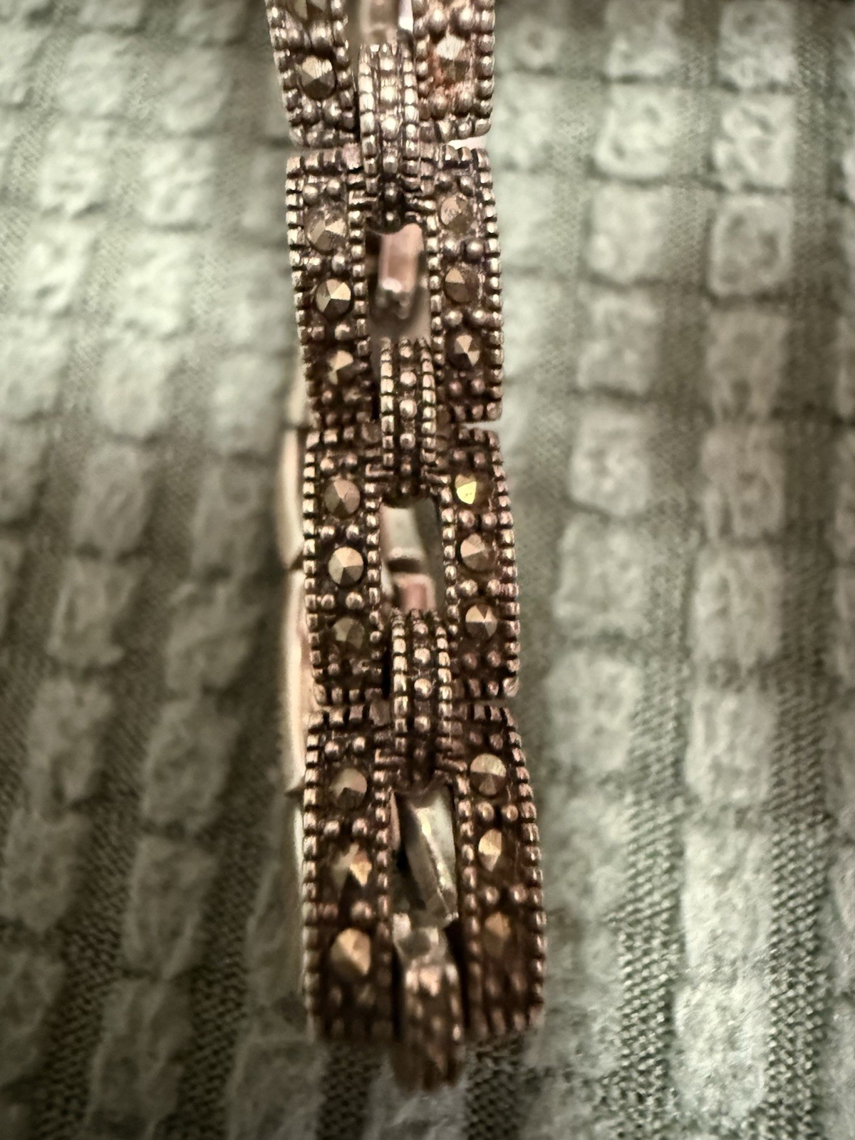 Elegant Chain Link 925 Sterling Silver Bracelet with Black Stones 7.5 Inch Long