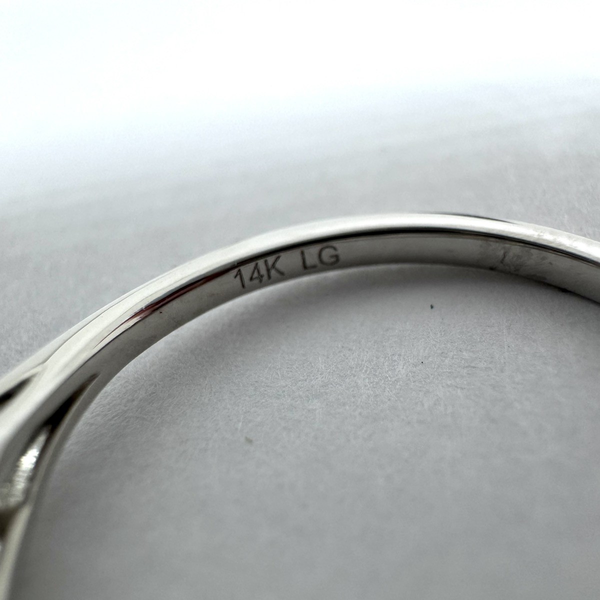 1.95G 14K 585 White Gold 0.80ctw LAB Diamond Ring! (CMP109310)