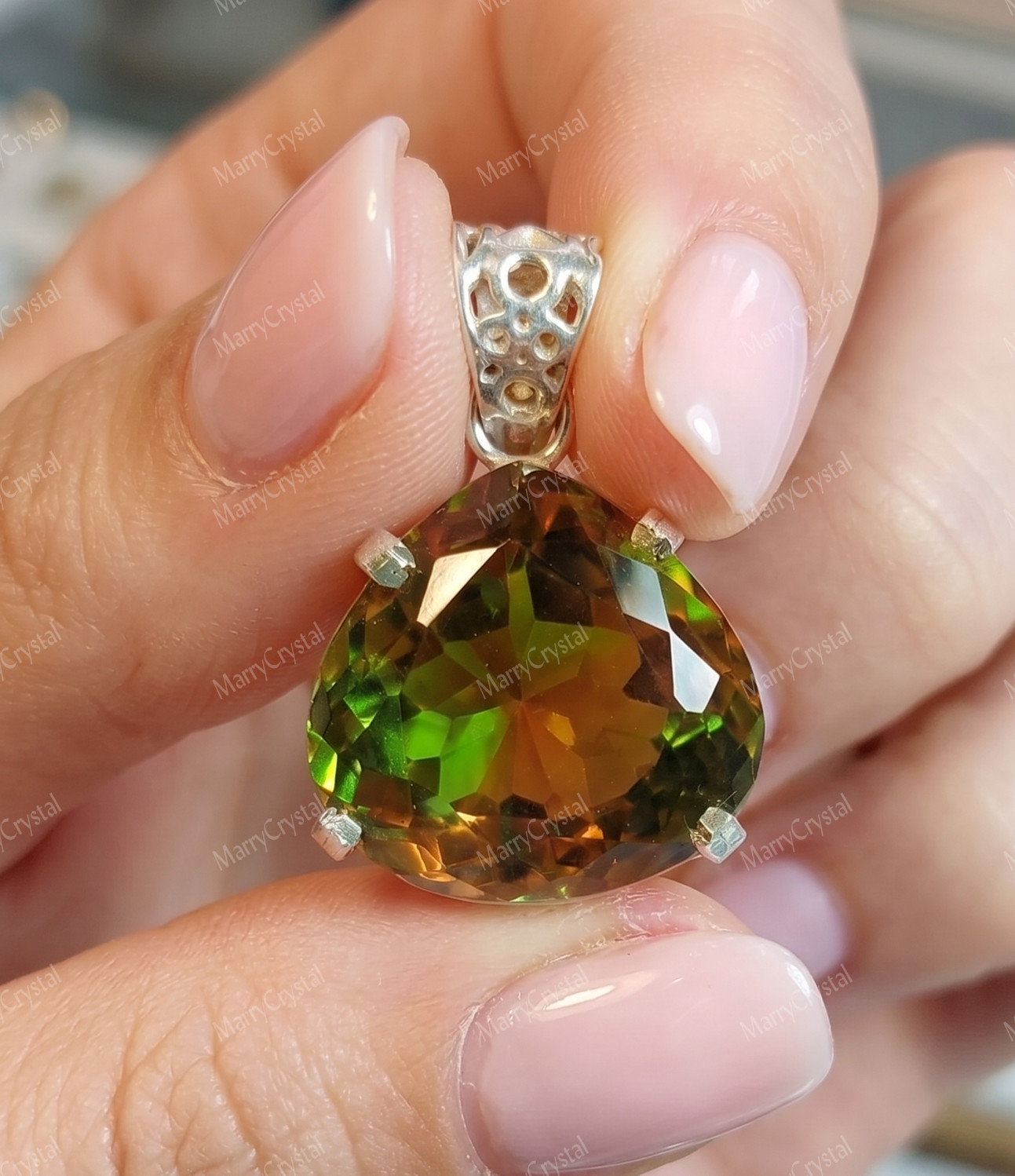 Lightshift Pendant Color Changing Zultanite Glass Heart Cut Loose Gemstone