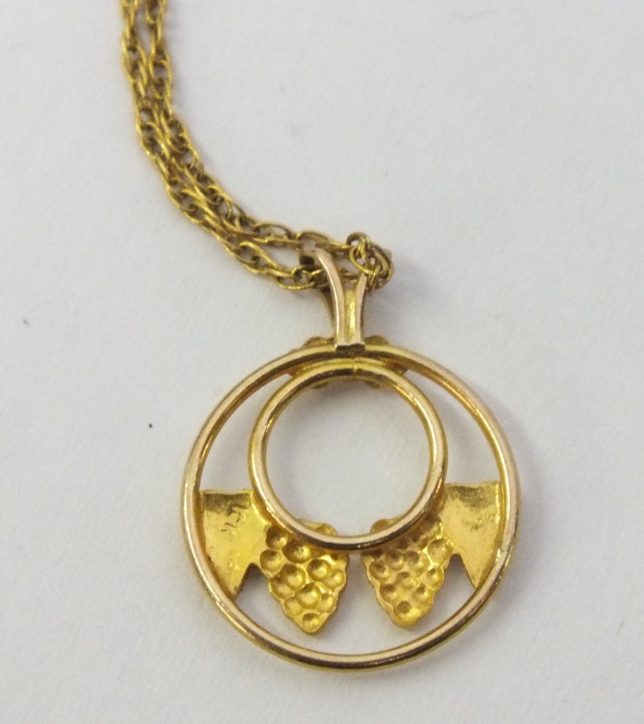 Landstrom’s Black Hills Gold 10k Gold Grape Cluster Necklace