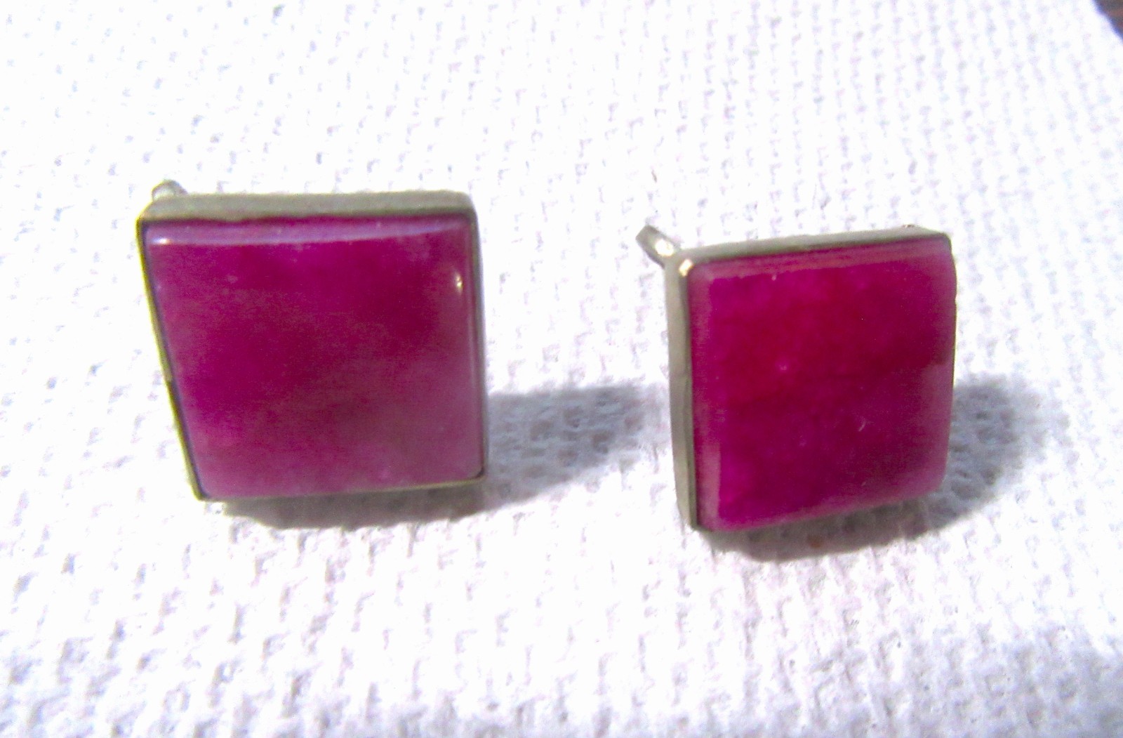 Vintage Fuchsia Chalcedony India Screwback Earrings Acid Tested as Silver