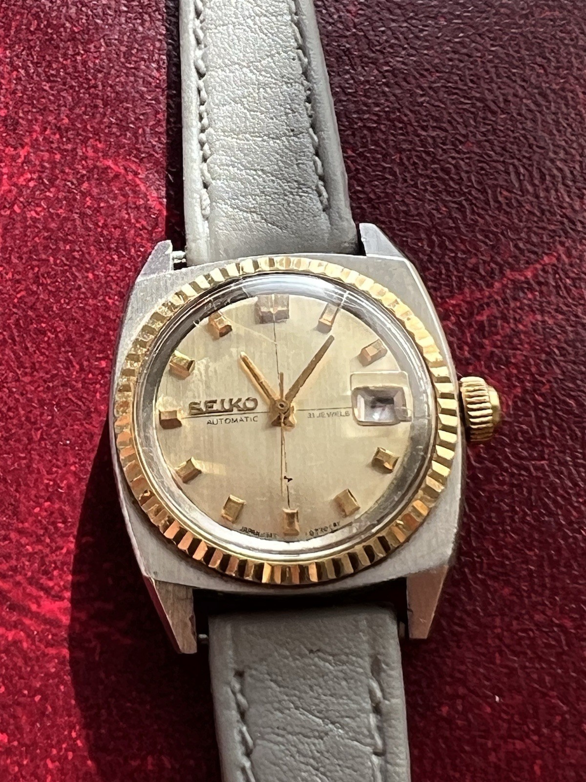 Seiko 5 Automatic 21J Champagne Dial 2517-0310 Ladies Watch