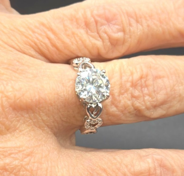 New 2ct Moissanite Ring Size 7 Sterling Silver Open Heart Band Solitaire Sparkle