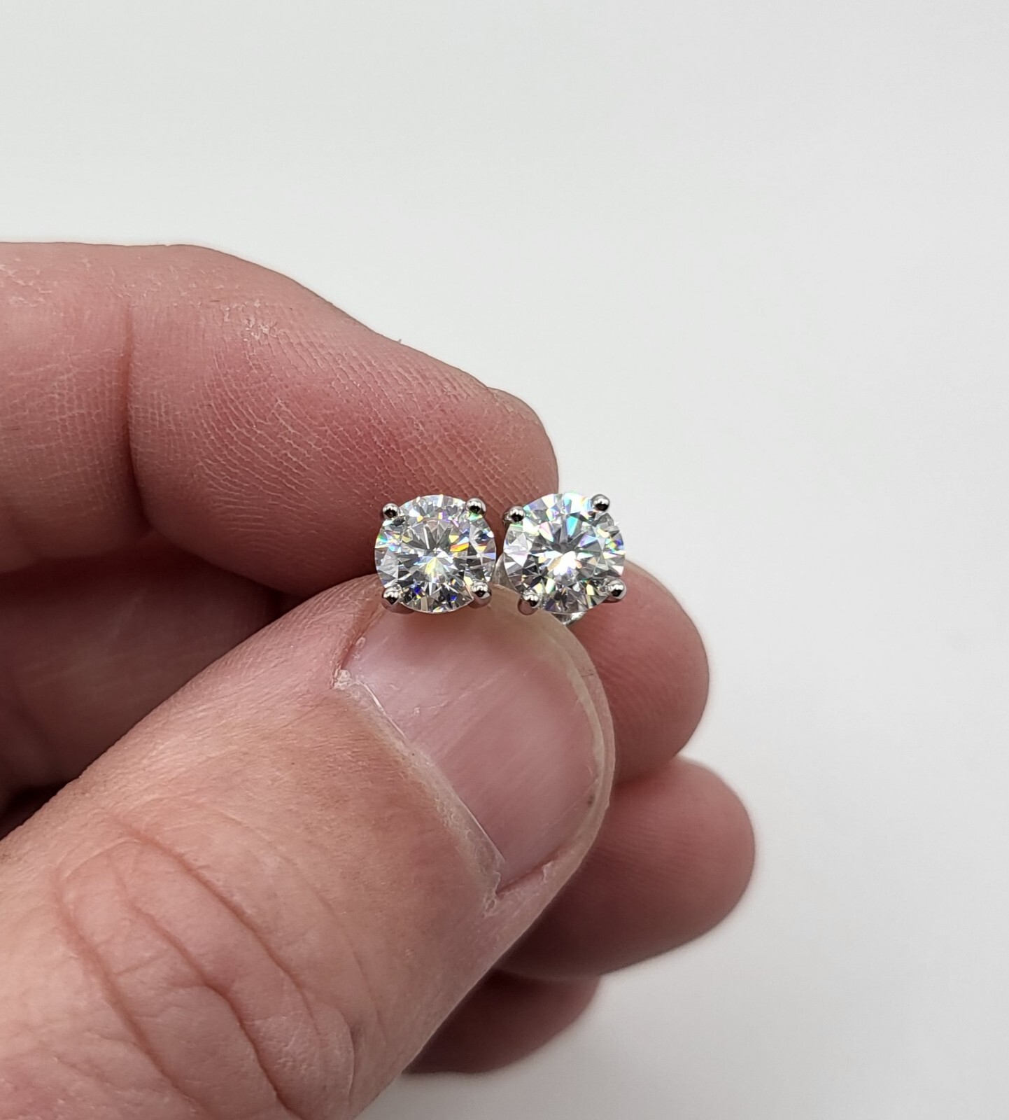 Mens Ladies Real Moissanite Stud Earrings 1ct 2ct VVS D GRA Certified Pair