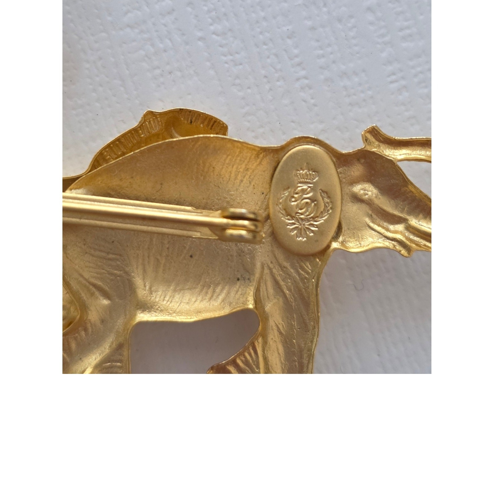 Premier Designs Safari Gold Tone Zebra Elephant Giraffe Brooch Pin