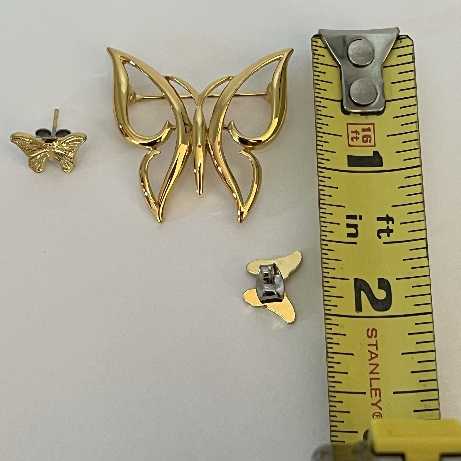 Vintage Trifari Gold Tone Butterfly Brooch Unbranded Butterfly Pierced Earrings