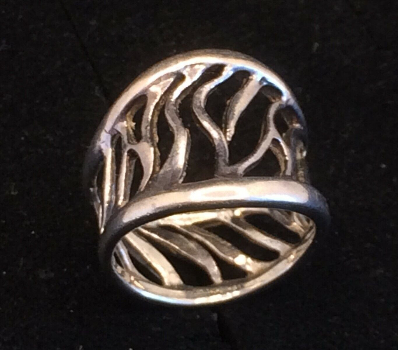 Silver Ring Ring 925 Hallmarked Silver 5.96g 17mm Internal Openwork