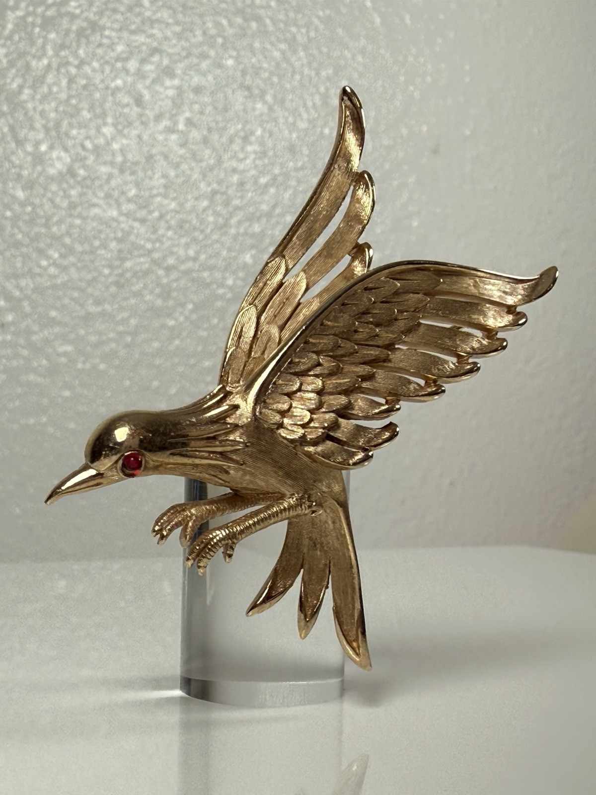 Vintage Gold Tone Crown Trifari Bird Falcon Brooch Pin Red Crystal Eye Eagle