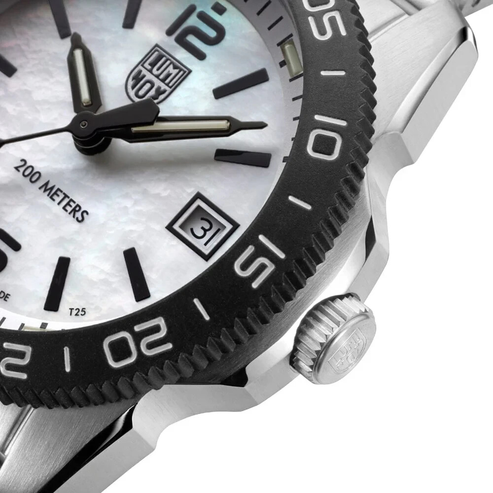 New Luminox XS.3126M Pacific Diver S.Steel White Mother Of Pearl Dial 39mm Watch