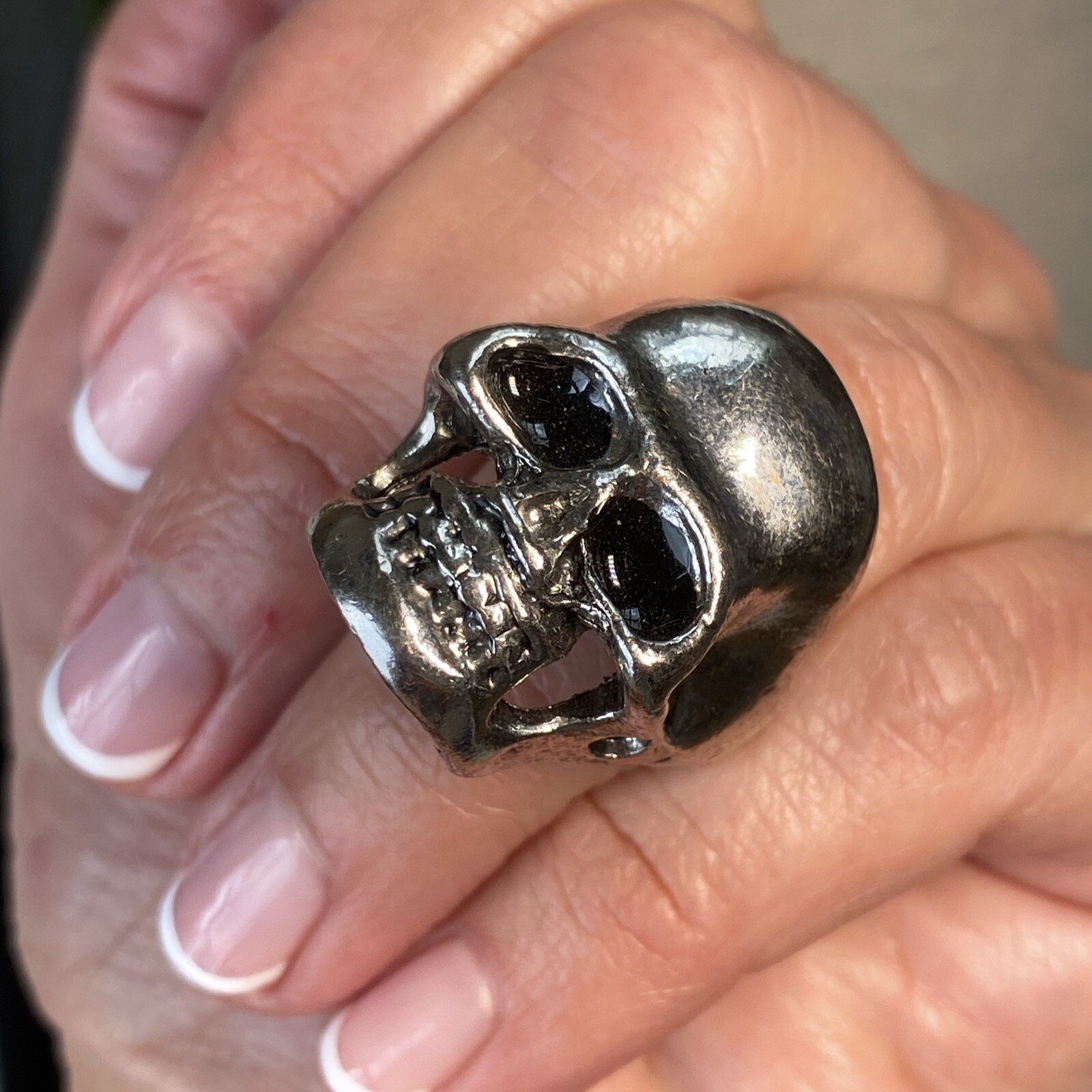 Vintage Mens Skull Ring Estate Jewelry Pre-Owned Size 11 Macabre