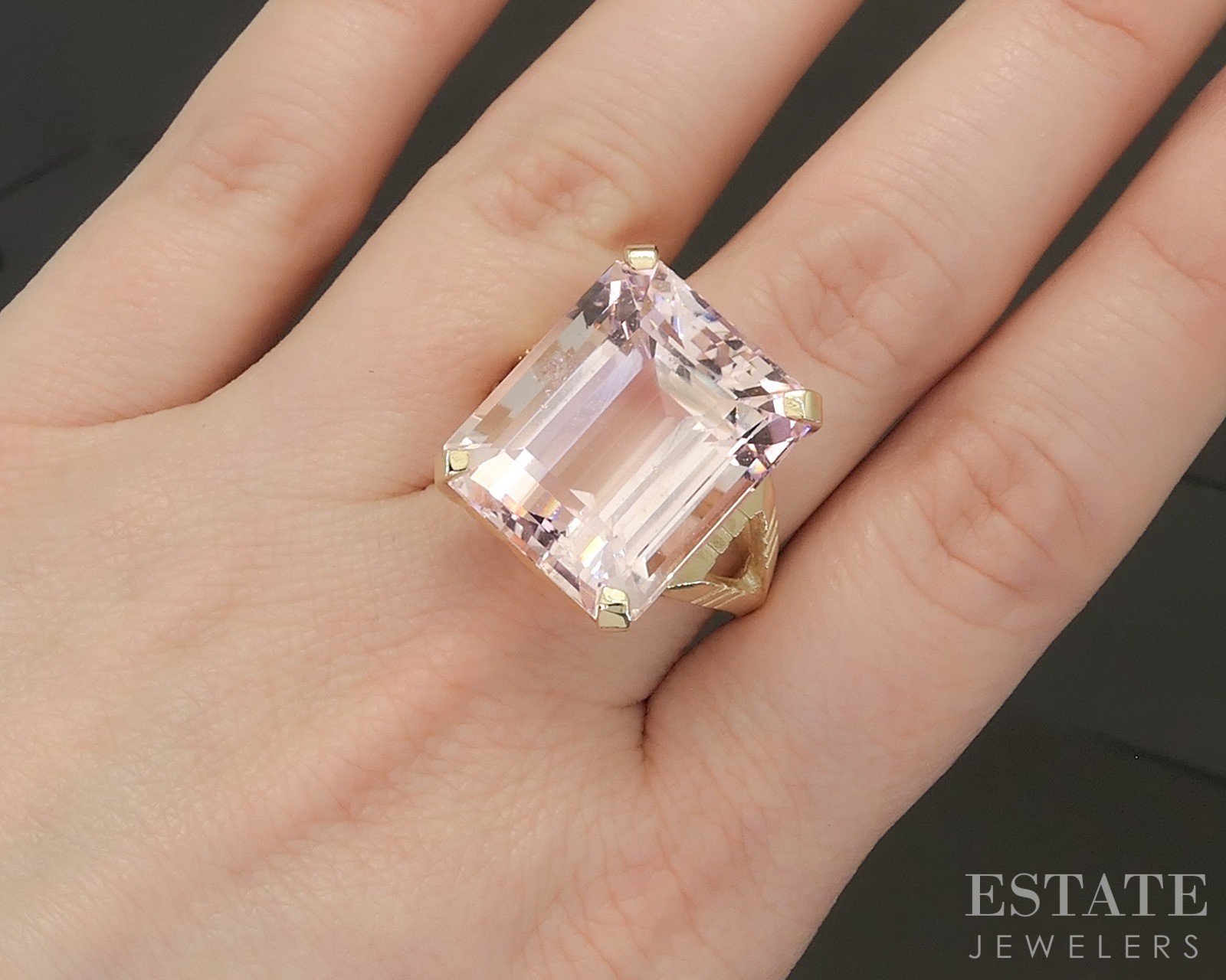 10k Yellow Gold Emerald 30ct Natural Morganite Solitaire Ring 14.9g p18600