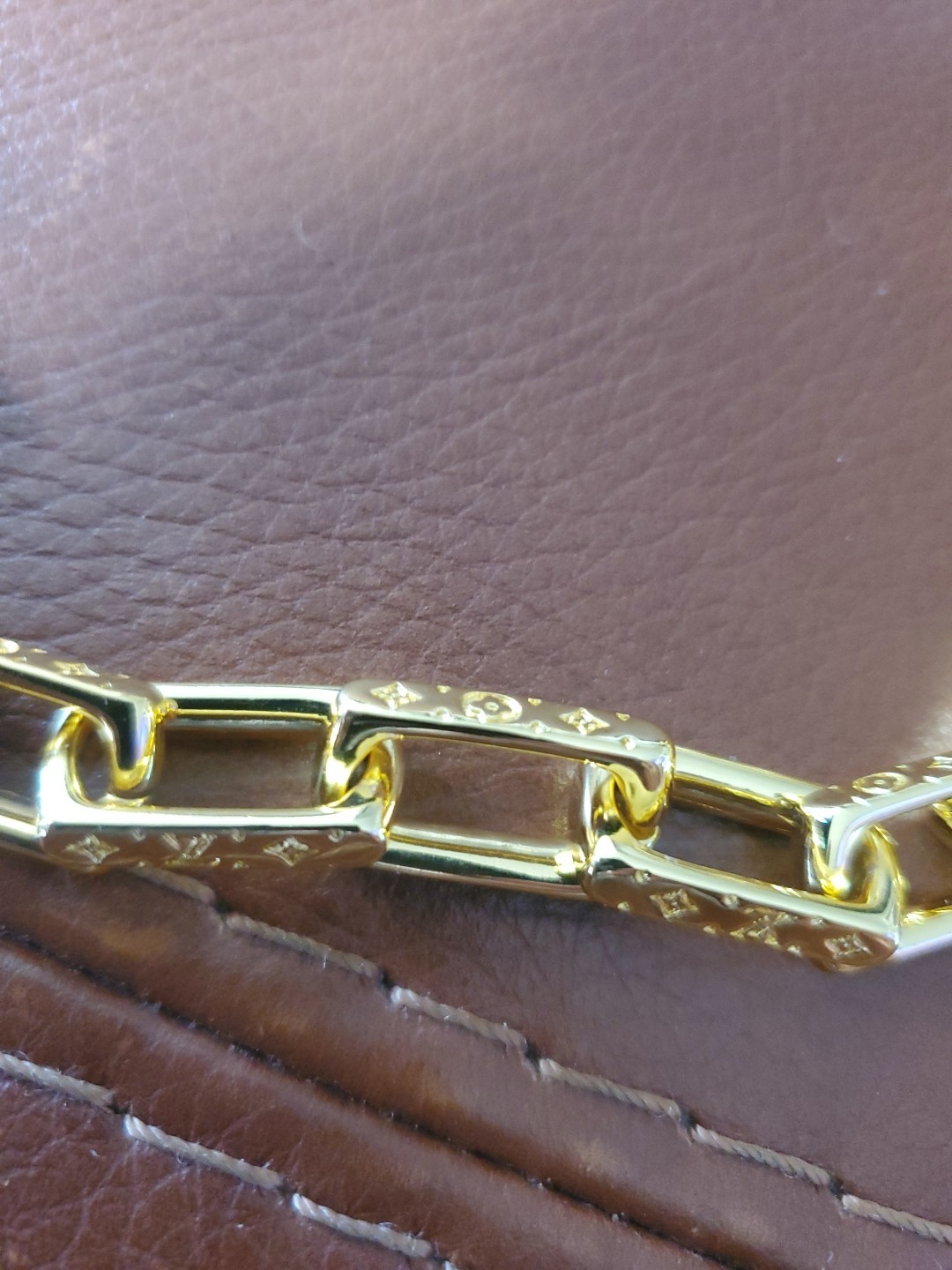 LOUIS VUITTON 20″ Chain Monogram Chain MENS Colorful Beautiful Unworn 2 Tones