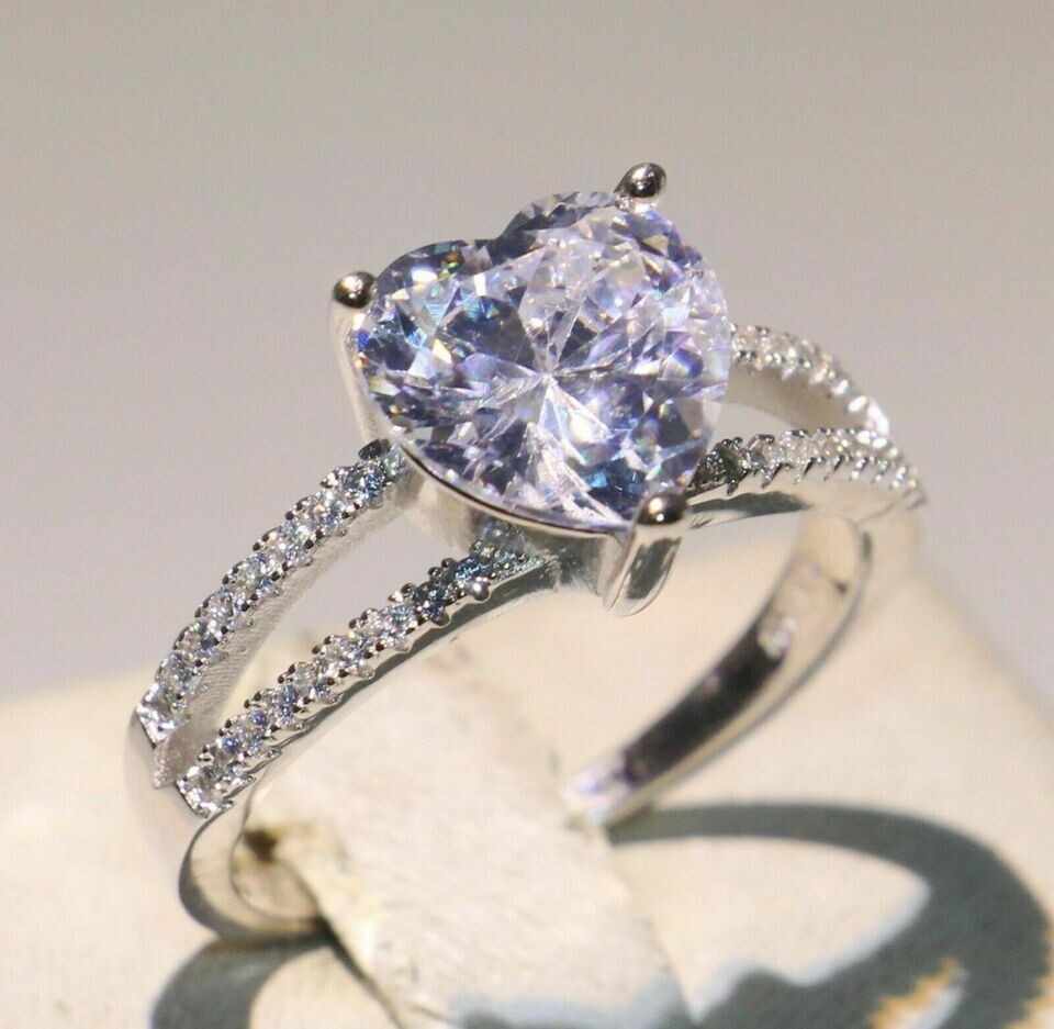 Silver Plated Lovely Ring For Valentine Gift 2 CT Simulated Diamond Amazing Ring
