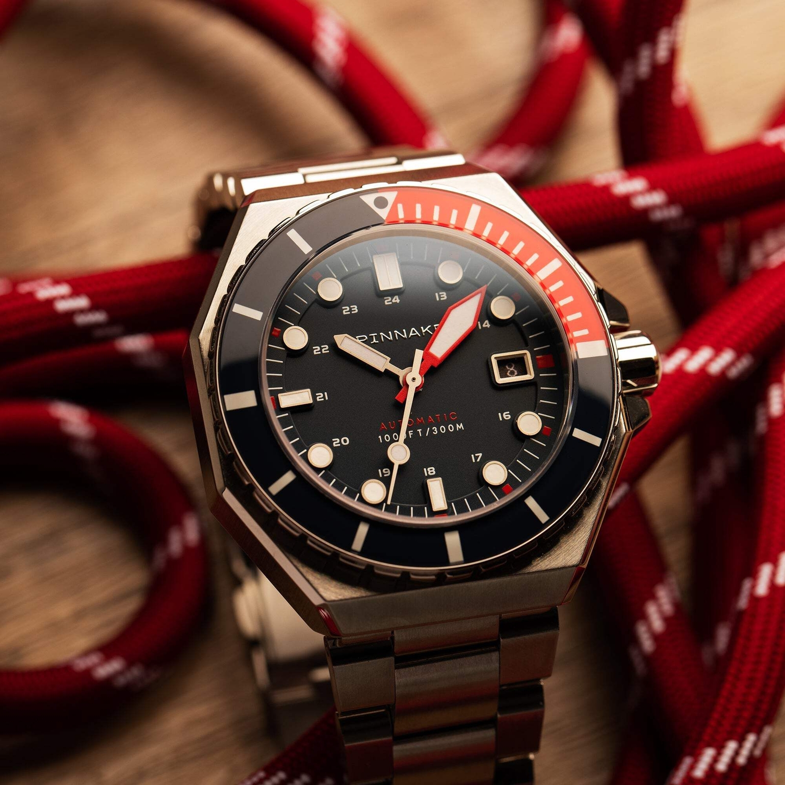 Spinnaker Dumas Blue Dial / Red / Stainless Steel | Blue Dial 44mm Japanese Auto
