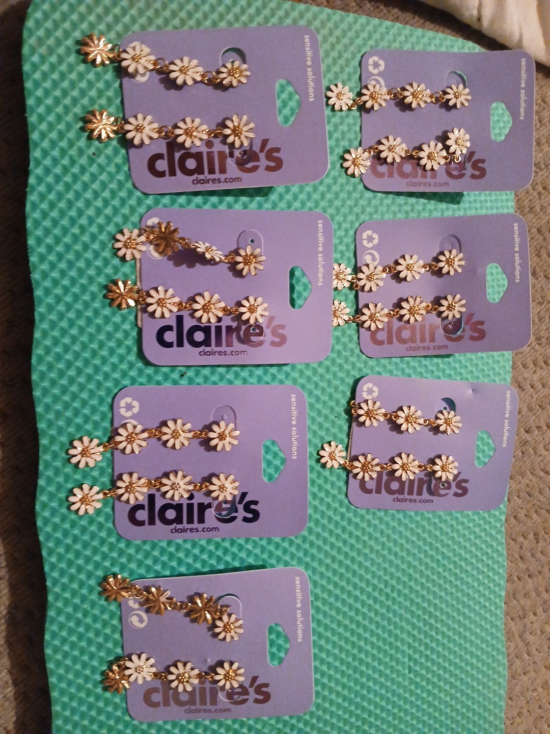 Bulk Lot Of (7) Pair Claire’s Goldtone Daisy Flower Drop Earrings NWT MSRP $70!