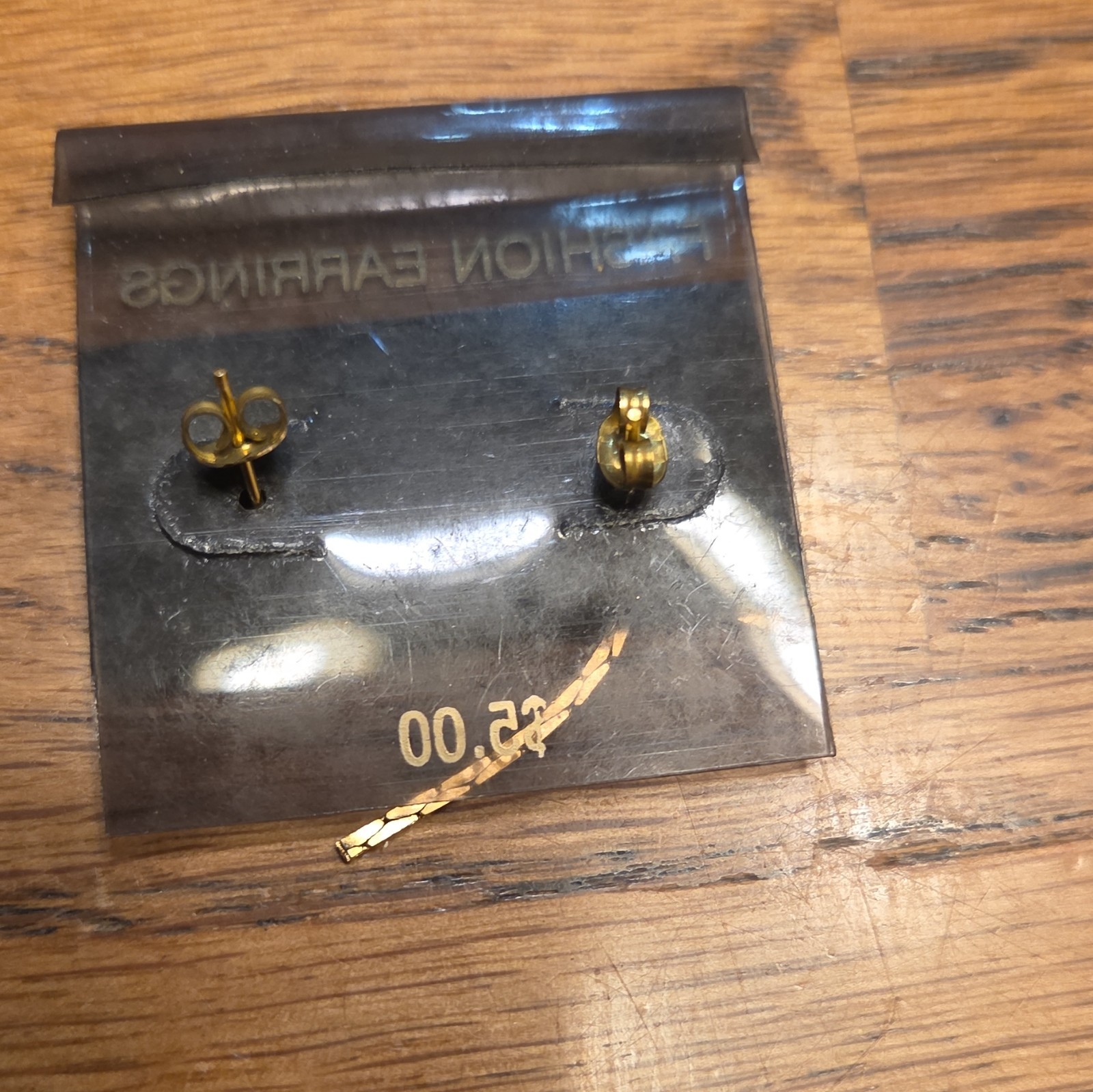 Gold Tone Twisted Bar Dangle Stud Earrings Butterfly Closure No Stone Metal (5)