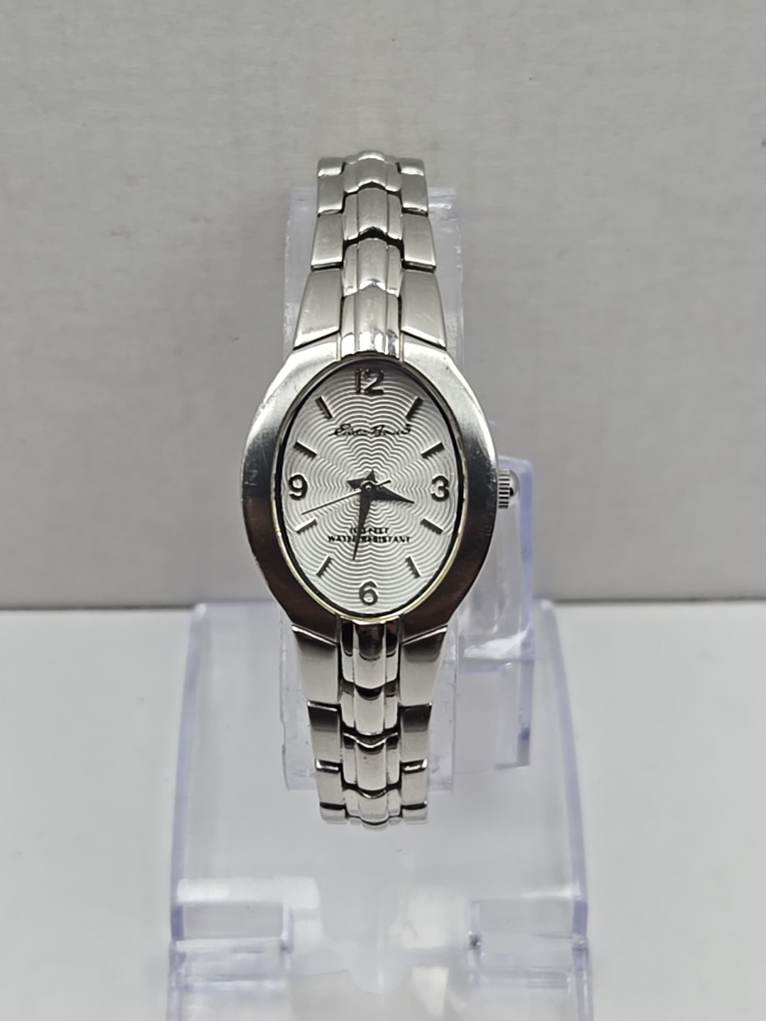 Eddie Bauer Womens Quartz Oval Watch 100 Feet Water Resistant New Battery Petite