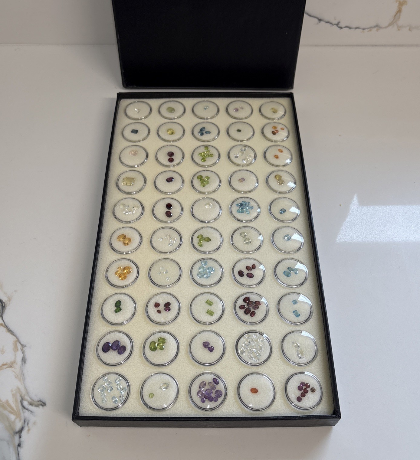 Natural Mixed Faceted Gemstone Collection in Display Tray – 50 Jars 💎