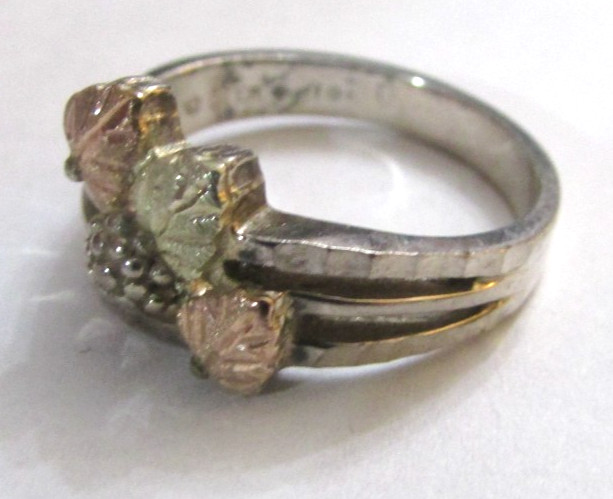 LANDSTROM’S BLACK HILLS GOLD & STERLING SILVER LEAVES TRIO RING SZ 9