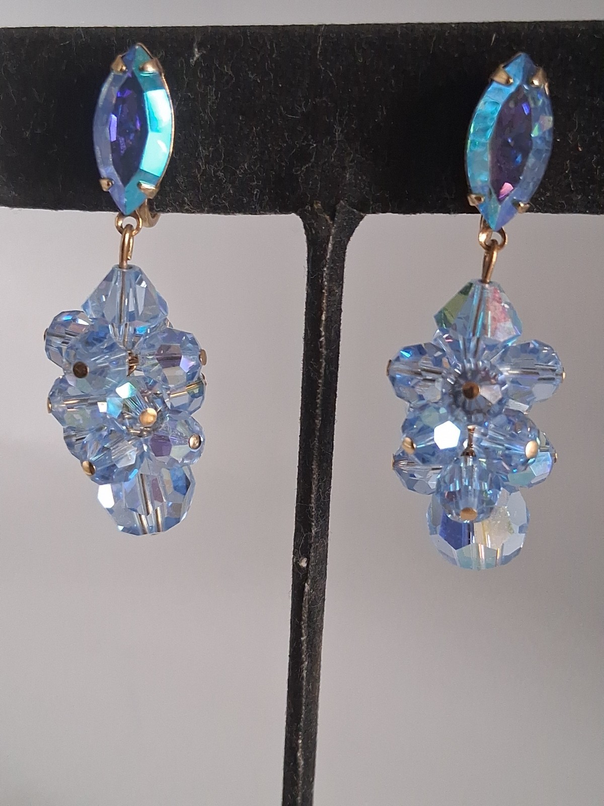 VINTAGE IRIDESCENT BLUE AB RHINESTONE CRYSTAL BEAD DANGLE DROP CLIP EARRINGS 2″