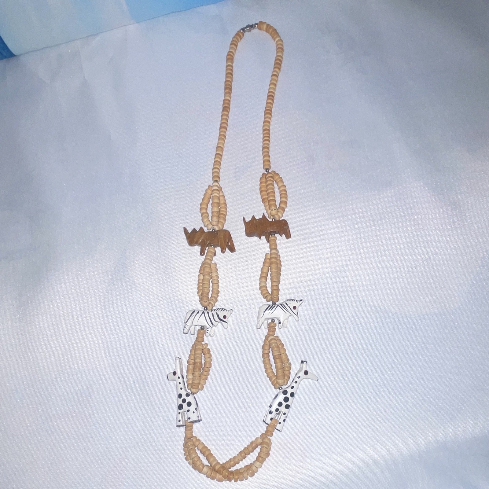 Beaded Animal Charm Pendant Necklace Beige White Brown Black Lobster Clasp