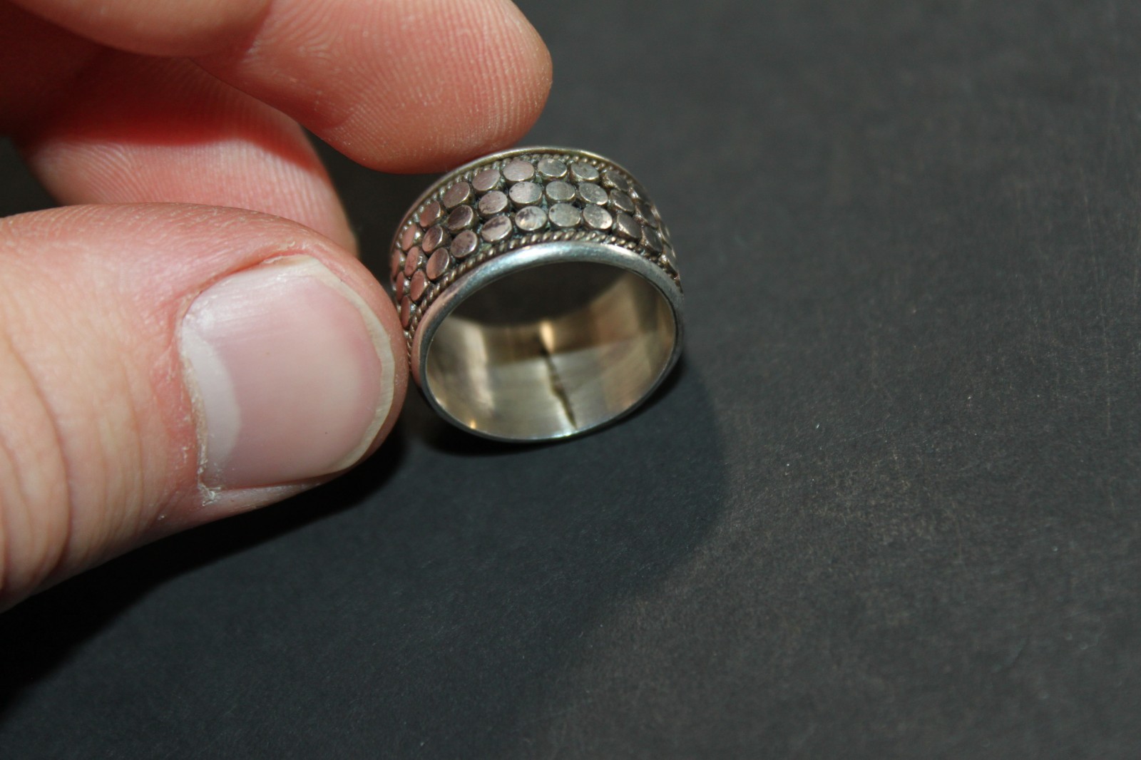 ATI Sterling Silver 925 Wide Band Textured Dot Pattern Ring Size 6.5, 6.9g