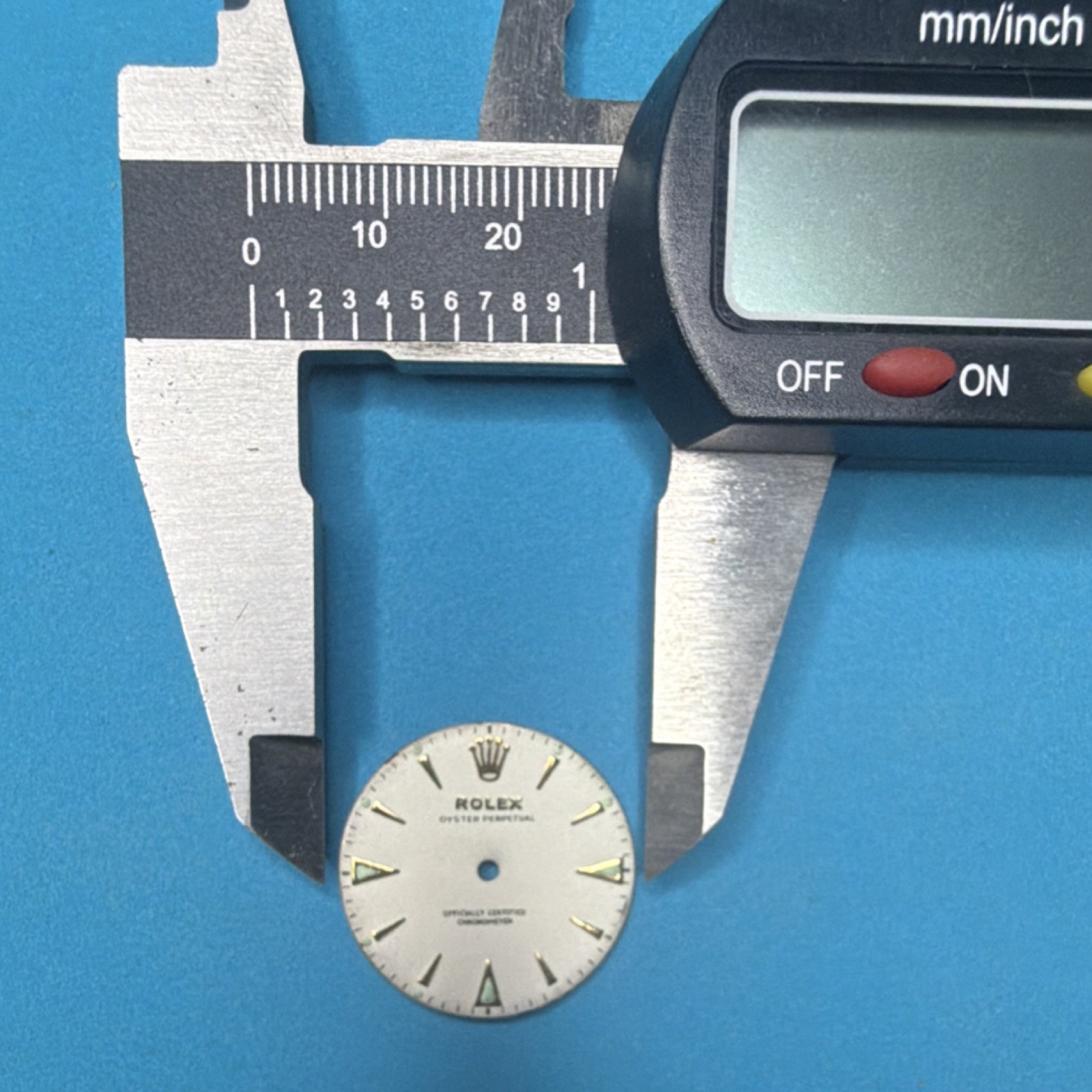 Vintage Rolex Oyster Perpetual Dial Silver Non-Numeric Hour Markers, Bright Lume