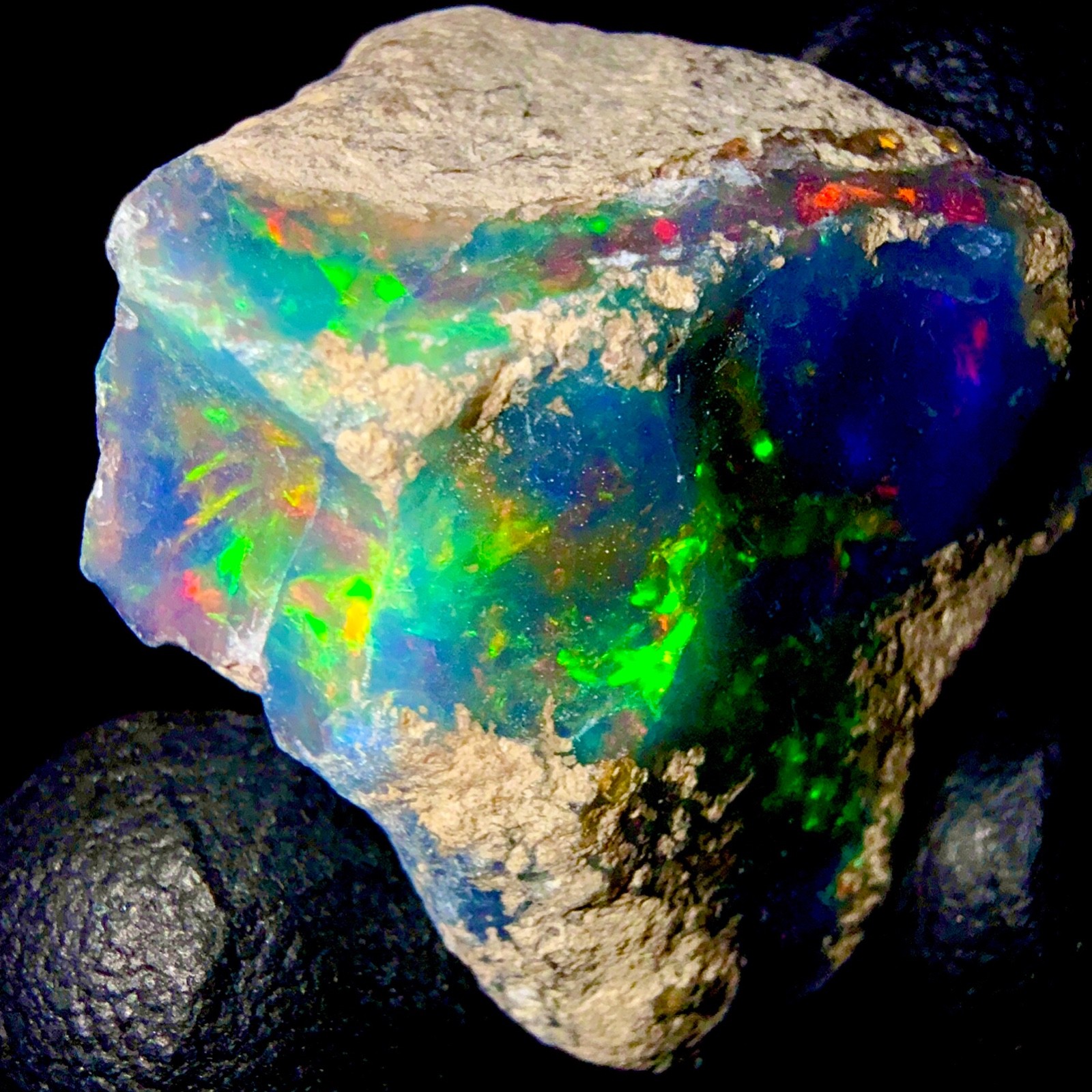Ethiopian Opal, Natural Fire opal gemstone, Black Dry opal rough 27.5Ct 23×19 mm