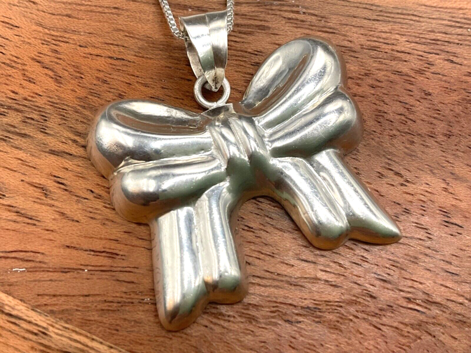 Sterling Silver Puffy Bow Pendant 1.25″ x 1.25″ on 20″ box Italian Necklace 925