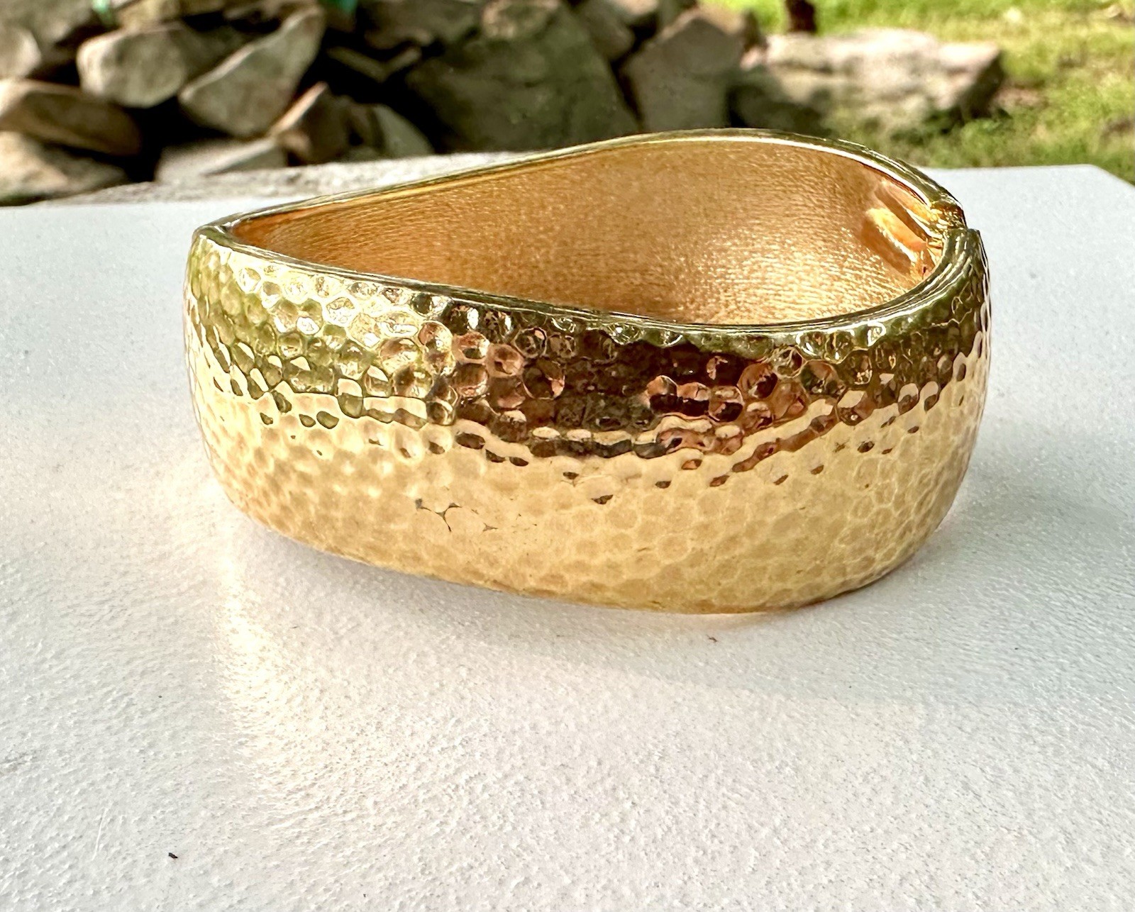 Vintage Premier Designs Hammered Gold Tone Hinged Bangle Bracelet.