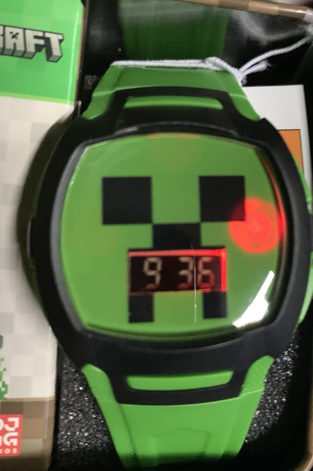 NEW Minecraft ZOMBIE FACE Kids’ LED Digital Display Wrist Watch