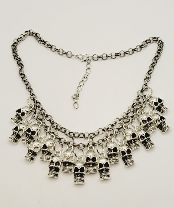 Skull Necklace Dangle Charm Chain Bib Halloween Jewelry Silver tone 20.5 in