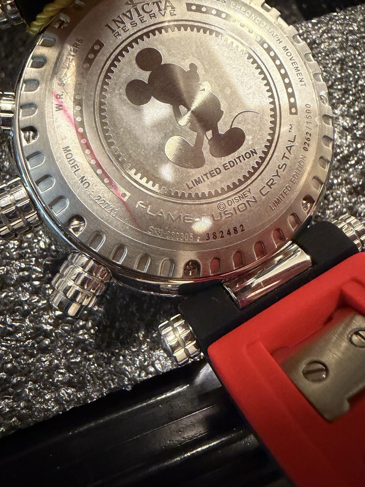 Invicta 22733 Disney Limited Edition Mickey Mouse Men Watch 262/1500