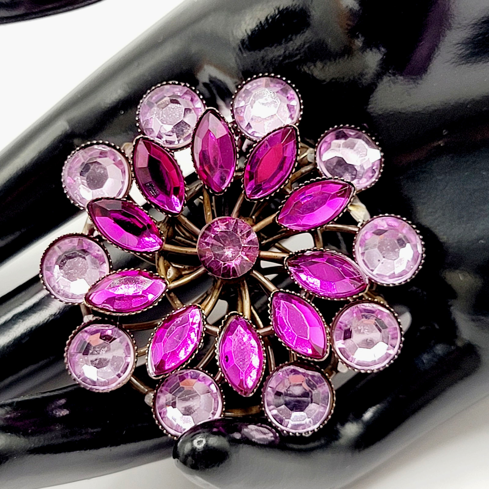 Purple Shades Floral Design Faceted Glass Rhinestone Metal Costume Brooch Pin