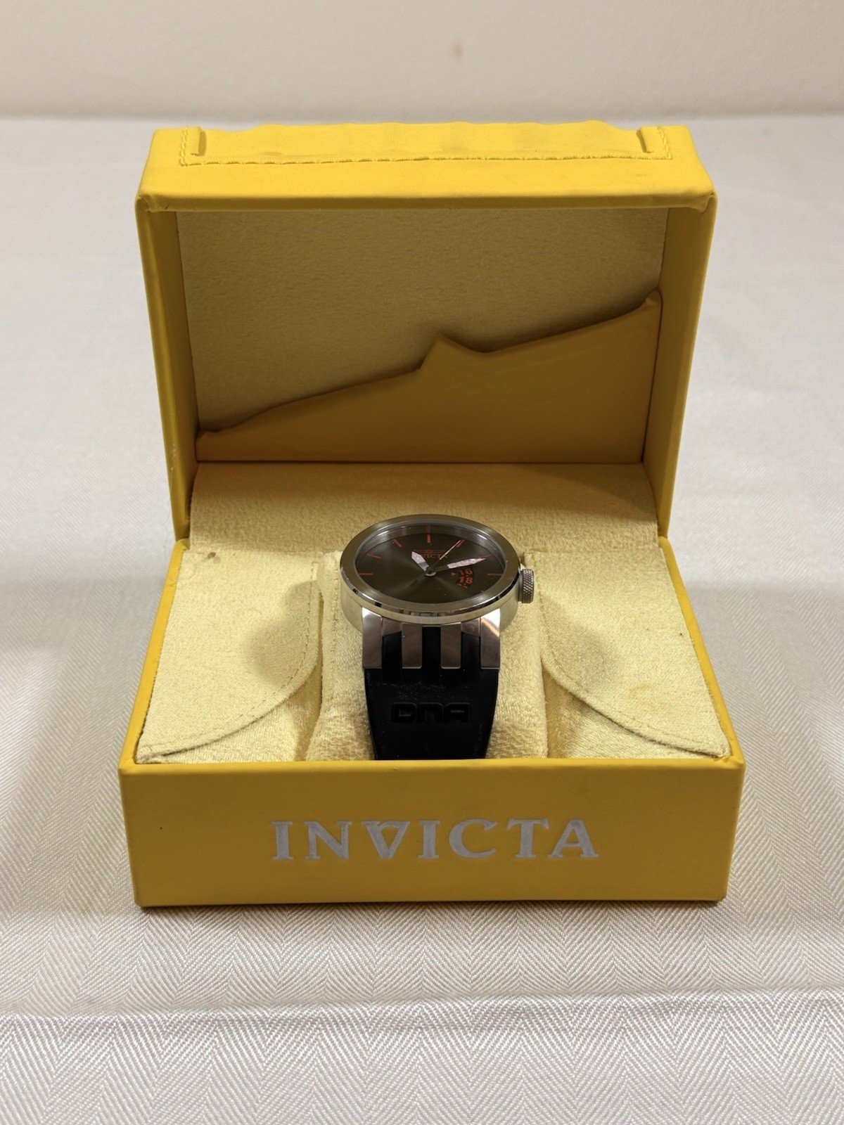 Invicta Urban DNA Gray Dial Stainless Steel watch black rubber band watch 10402