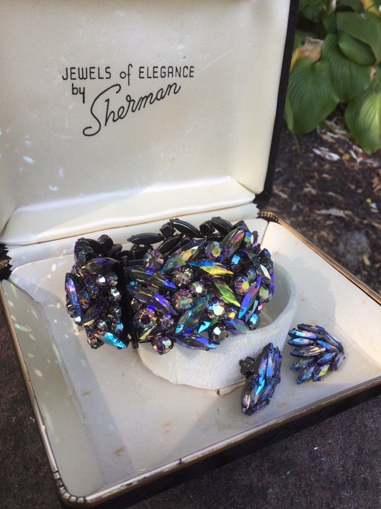 Rare Sherman Purple AB Rigid CUFF BRACELET and EARRINGS. Orig box. Excel Cond.