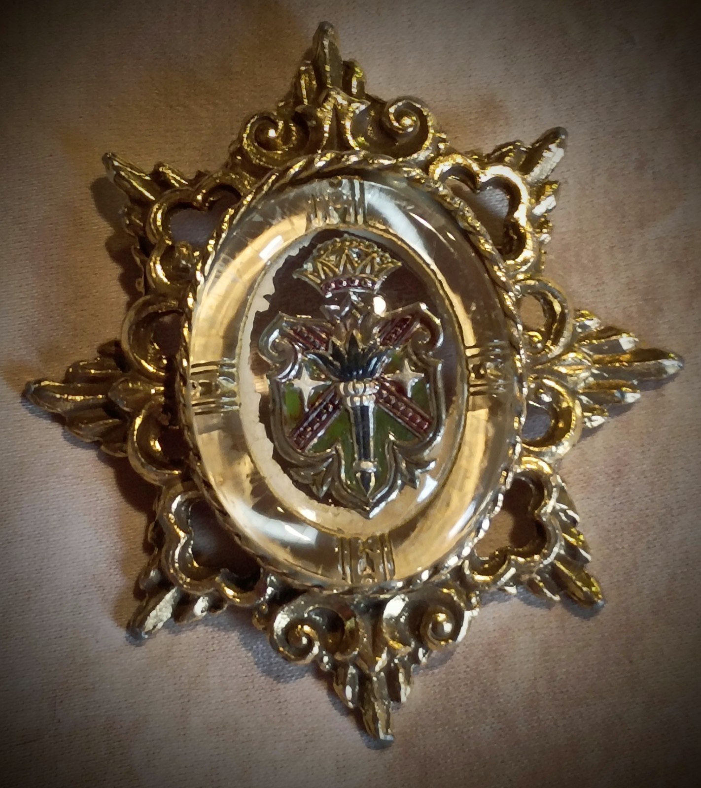 Victorian Heraldic Griffin Crown Coat Of Arms Essex Crystal Pin Brooch