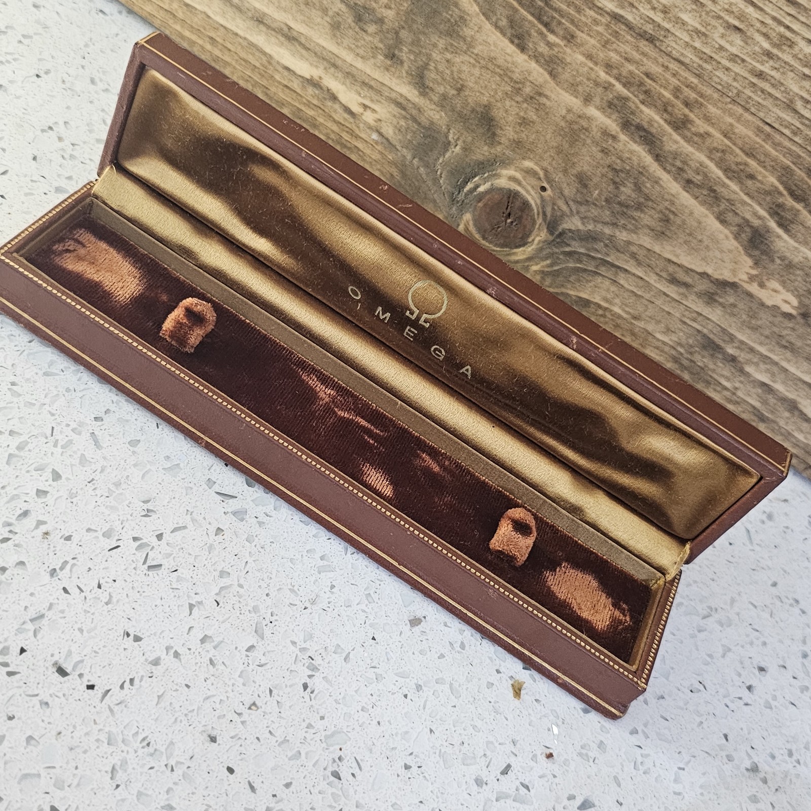 Omega Vintage 1939 Presentation Watch Box Classic Luxury 8390