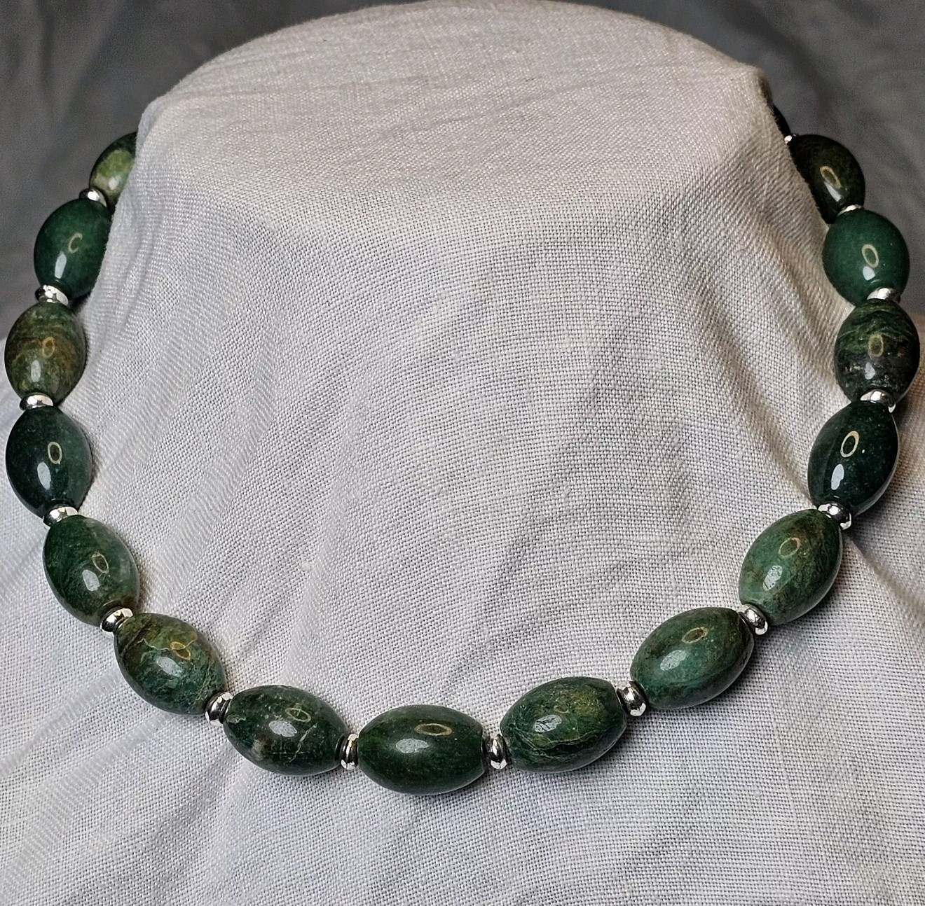 LC Marked green Stone Necklace with Silver Tone Spacers 20″ long