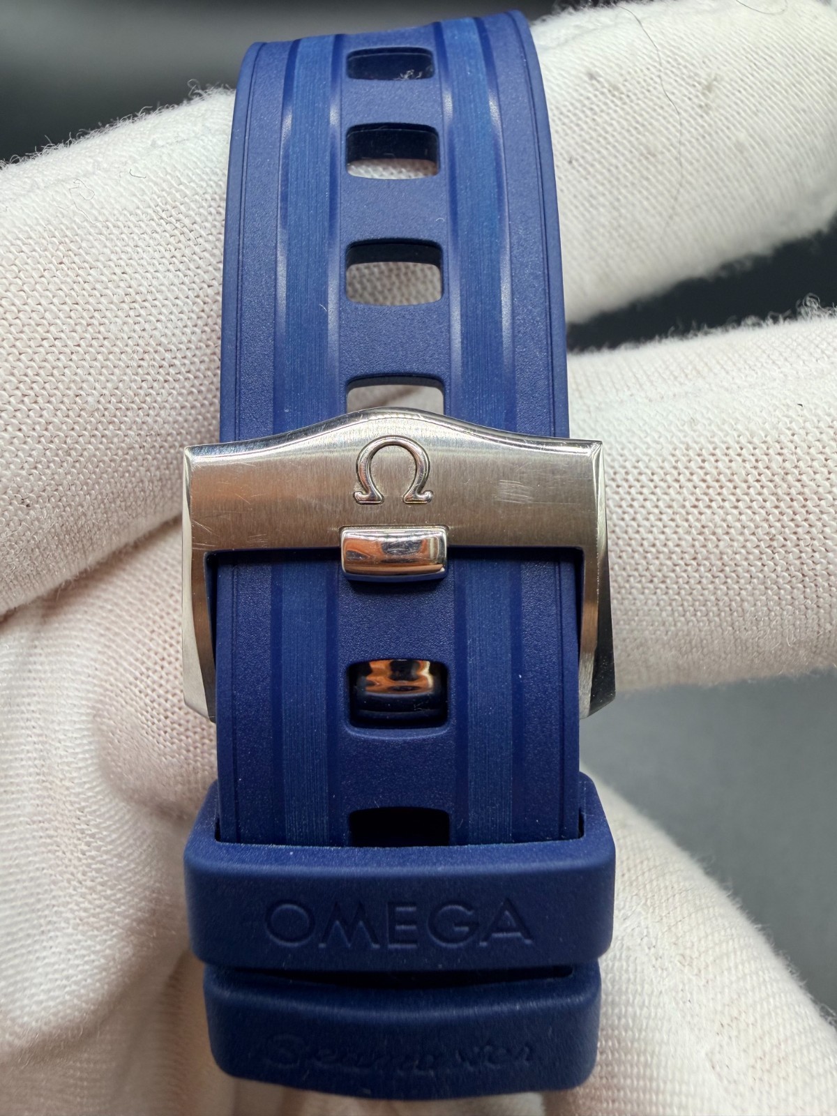 2023 Omega Seamaster Diver 300M Blue 6/23 Ref# 210.32.42.20.03.001