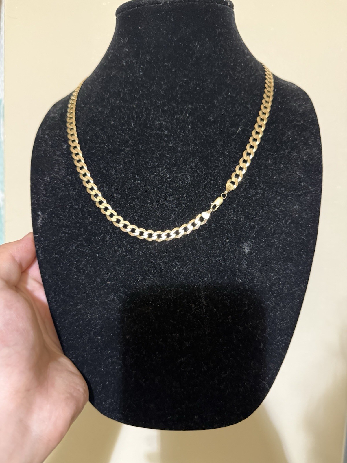 10k Gold Cuban Link Necklace 22.5 Inches