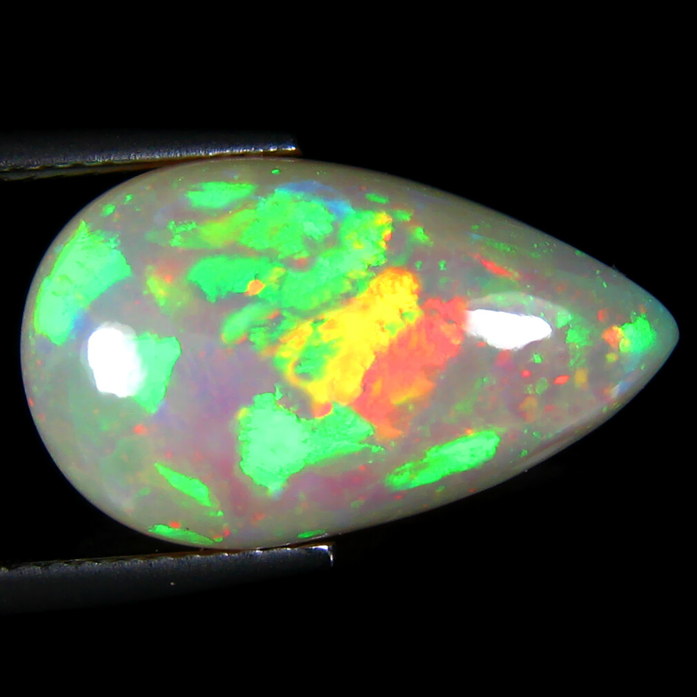 8.86 ct Stunning Pear Cabochon (19 x 11 mm) Flashing Multicolor Rainbow Opal