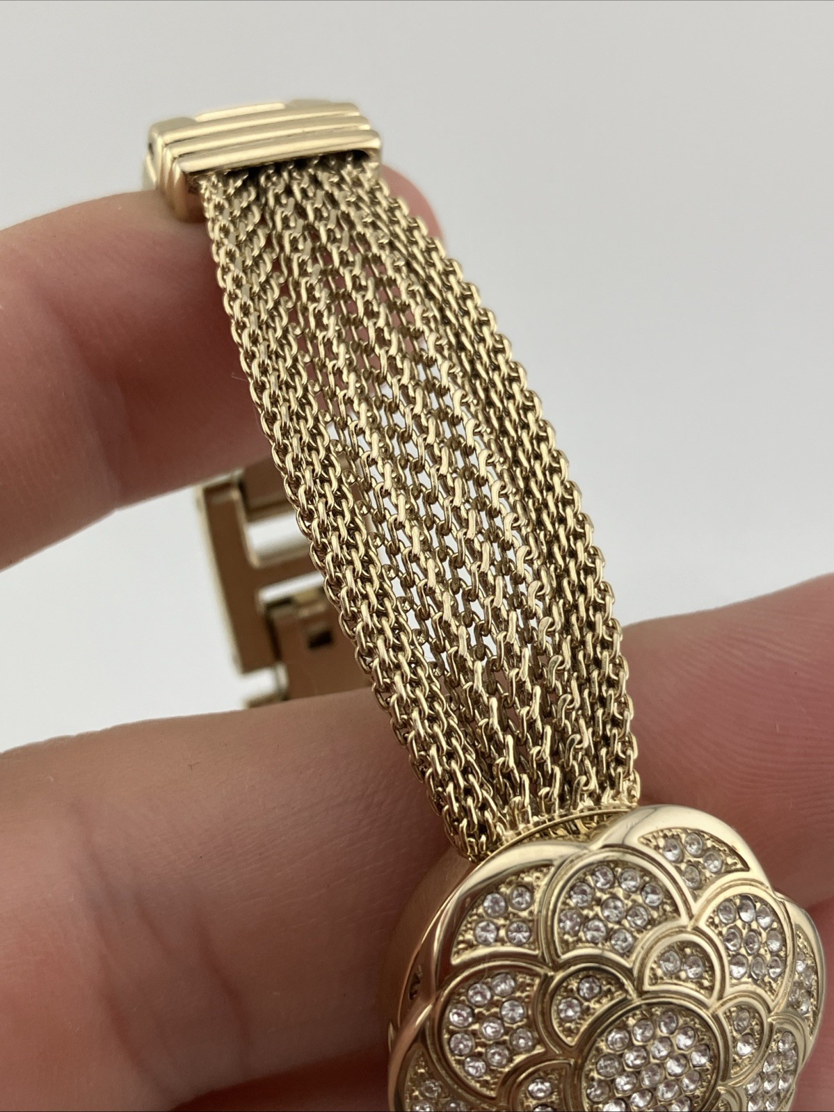 Anne klein Ladies 23mm Watch Hidden Dial Gold Tone Rope Band 6.25″ Ak1046 -RUNS
