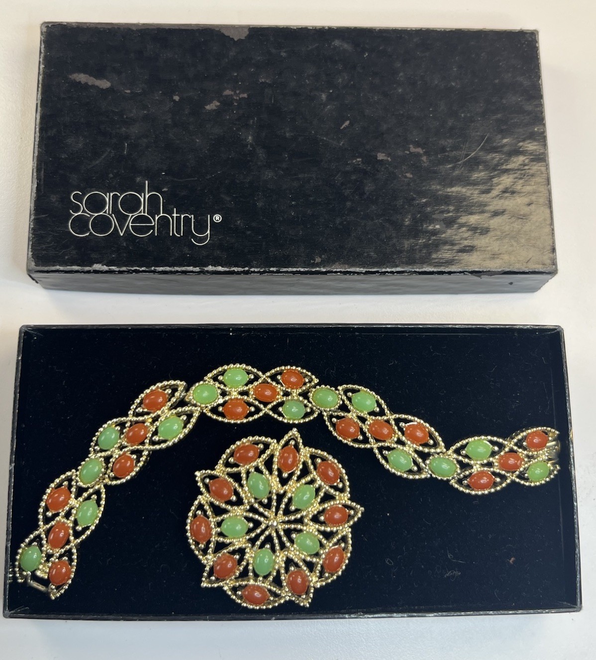 Vintage Mid-20Th Century Sarah, Coventry Brooch And Bracelet Set In Original Box